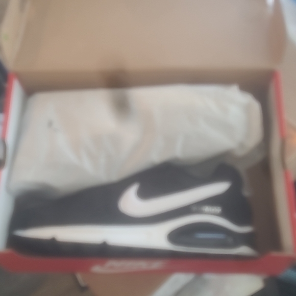 Nike AirMax - Picture 2 of 9